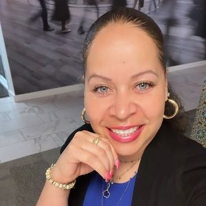 Meet your Posher, Lisa